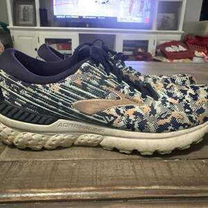 Brooks Adrenaline GTS 19 Women's Running Shoes Navy Coral Ice Camo